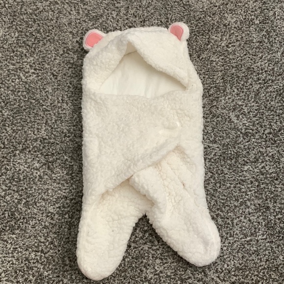 ❄️Bear furry swaddle - newborn - Picture 1 of 5